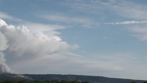 Adelaide Bushfire massive smoke cloud pan across 4k Stock Footage 147119450
