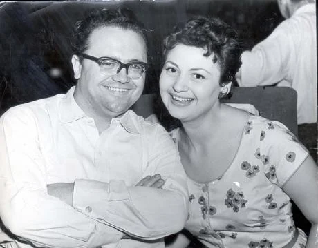 Adele Leigh And Harry Secombe During A Television Rehearsal At Shepherds Bush Stock-Fotos