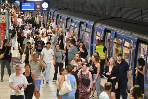  Adele in Muenchen - vor der 3. Show der Europa Konzerte am 09.08.2024 auf... Stock Photos