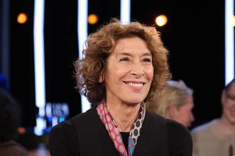   Adele Neuhauser zu Gast in der NDR Talk Show, Fototermin im Fernsehstudi... Stock-Fotos