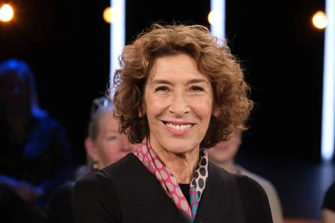   Adele Neuhauser zu Gast in der NDR Talk Show, Fototermin im Fernsehstudi... Foto stock
