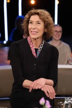   Adele Neuhauser zu Gast in der NDR Talk Show, Fototermin im Fernsehstudi... Stock Photos