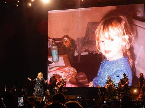  Adele performs at the SEE Arena in Belfast on 29 February, 2016 in Northe... Stock-Fotos