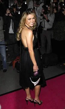  Adele Silva at the Pink Ice Charity Ball held at the Waldorf Hilton Hotel... Stock-Fotos