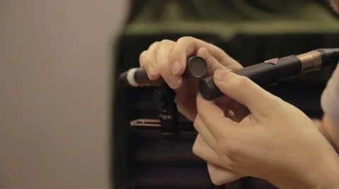 Adjusting microphones 库存影片 21240832