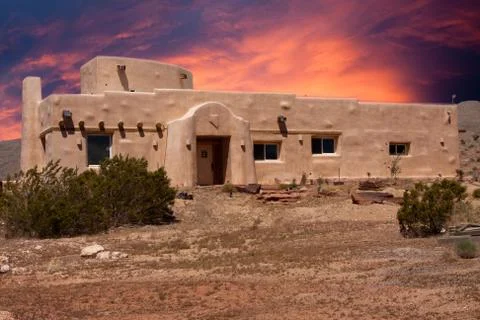 Adobe house in nevada Stock-Fotos