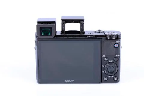 Advanced compact camera Sony DSC-RX100 M5 isolated on white Foto stock
