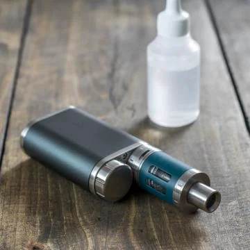 Advanced personal vaporizer or e-cigarette Foto stock