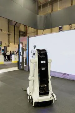 Advanced robot technology displayed at tech expo Foto stock