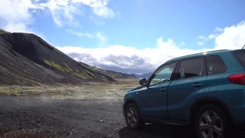 Adventure car Stockbeeldmateriaal 138266577