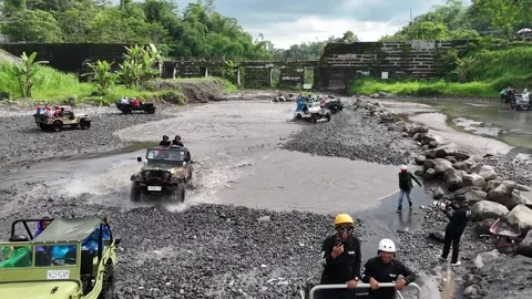Adventure Travel on Mount Merapi with Stunning Volcanic Landscape 스톡 동영상 310033405