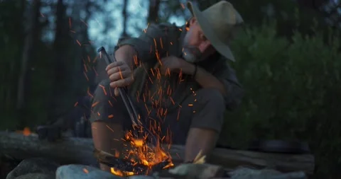 Adventurer campfire03 Stock Footage 172546104