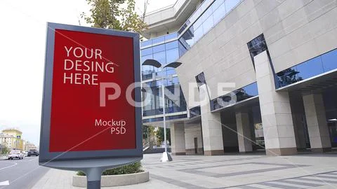 Advertising Billboard in the daytime. Mockup PSD Plantilla PSD