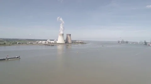 Aearial Nuclear Plant Stockbeeldmateriaal 78103942
