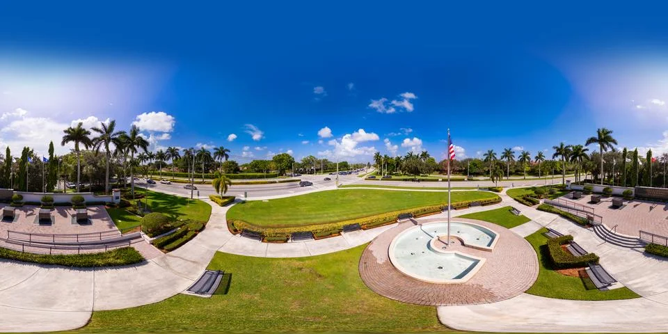 Aerial 360 equirectangular image of the Wellington Veterans Memorial 库存照片