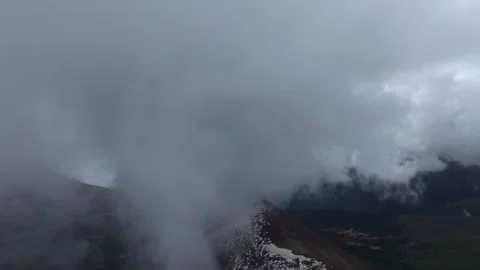 Aerial 4K Drone Time-lapse of Majestic Snow Mountain Peaks and Epic Clouds 库存影片 336857846