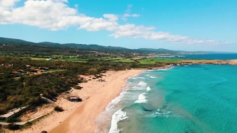 Aerial 4k Sandy Beach with crystal clear water in North Cyprus Stockbeeldmateriaal 172172211