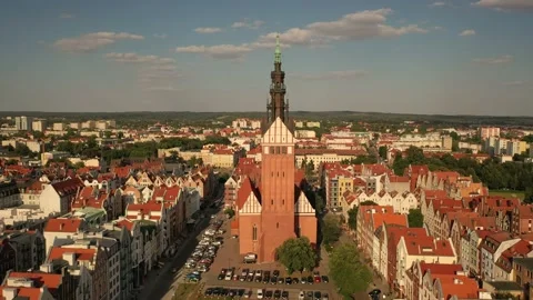 Aerial 4K video from drone to of old town of Elblag in Poland Stock Footage 172459985