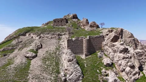 Aerial Approach Toward Summit Ruins and Ancient Fortress Walls 스톡 동영상 344866996