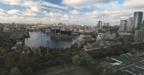 Aerial approaching view of the Millwall outer dock Video stock 69806214