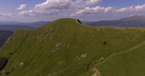 Aerial, beautiful landscape in summer mountains in Abetone, Italy 스톡 동영상 80998003