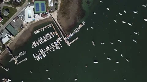 Aerial Birds Eye of Cape Code Boat Harbor Vidéo 146995364