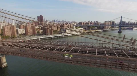 Aerial Brooklyn bridge in summer, camera moving towards Brooklyn bridge. Stock Footage 57455215