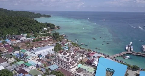 Aerial Building Flyover Ko Phi Phi Island 스톡 동영상 80351943