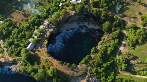 Aerial Cinematic Flight Over Broken Beach Arch Coastline Indonesia Видео 340480726