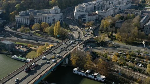 Aerial circular view of crossroad intersection with cars circulation Video stock 121684670