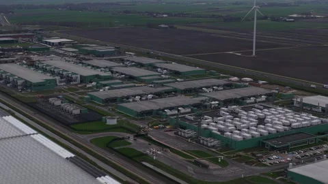 Aerial Close-Up of Data Center Computing Infrastructure Middenmeer Stockbeeldmateriaal 328586426