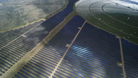 Aerial Close-Up of Heliostats Array in Talatan Tower Solar Thermal Power Plant Video stock 342017517