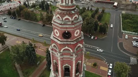 Aerial close view of cathedral clock tower Vidéo 324824273