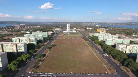 Aerial Congresso e Esplanada dos Ministérios Distrito Federal capital Brazil	 Vídeos de archivo 63494911