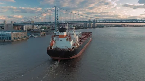 Aerial: Container Ship on the Delaware River. Philadelphia, Pennsylvania, USA Video stock 122661970