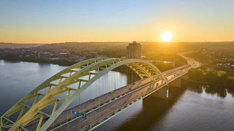 Aerial of Daniel Carter Beard Bridge at Sunrise Over Ohio River Fotos Stock