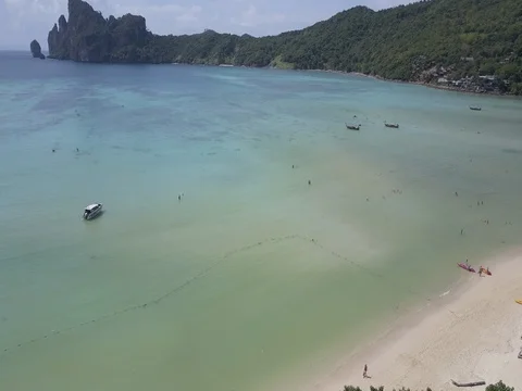Aerial Descending Ko Phi Phi Island Stock-Footage 80352253
