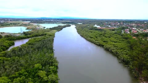 Aerial Descent backwards down river Video stock 152001769