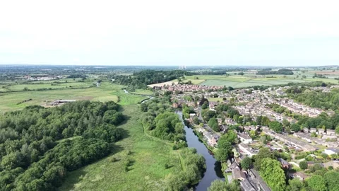 Aerial drone 4K view of town and river corridor with greenery Burton on Trent Видео 337300082