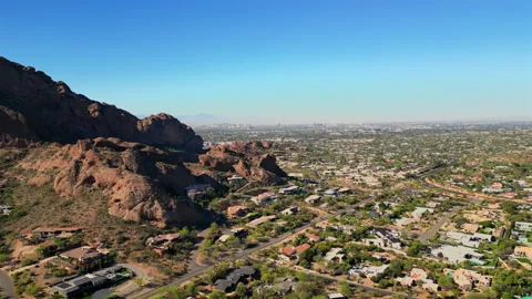 Aerial Drone Camelback Mountain Desert Landscape Clear Blue Sky Scottsdale AZ 스톡 동영상 330267559