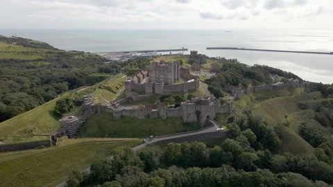 Aerial Drone of Dover Caster 動画素材 197002686
