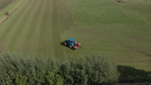 Aerial drone field farmer plot tractor agriculture work crop grass Vídeos de archivo 212453503