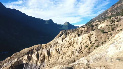 Aerial Drone Flight Over Marpha, Desert Rock Formations in Nepal Vídeo Stock 134582393