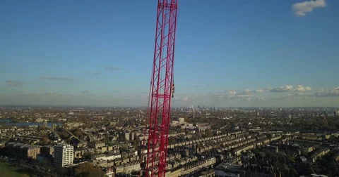 Aerial Drone flight over Tower Cranes in London, England. Vídeos de archivo 82408610