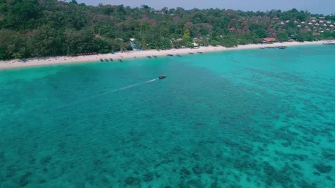 Aerial Drone Flyover on Koh Phi Phi, Thailand 库存影片 75655590