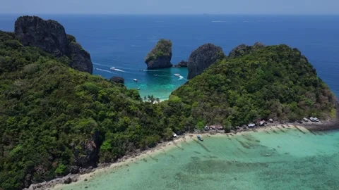 Aerial Drone Footage of Phi Phi Islands Thailand Vídeos de archivo 337542202