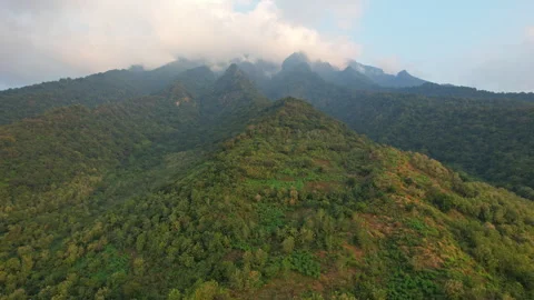 Aerial drone footage of Ringgit mountain, Java island, Indonesia 库存影片 337460673