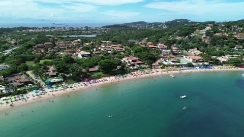 Aerial Drone Footage – Side Tracking Along Ferradura Beach, Búzios, Brazil Video stock 339189482