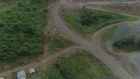 Aerial Drone Forward Tilt Up Mining Landscape Reveal 4K Vídeos de archivo 338066835