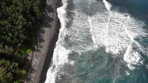 Aerial Drone Overhead View of Ocean Waves in Hawaii Video stock 106190158